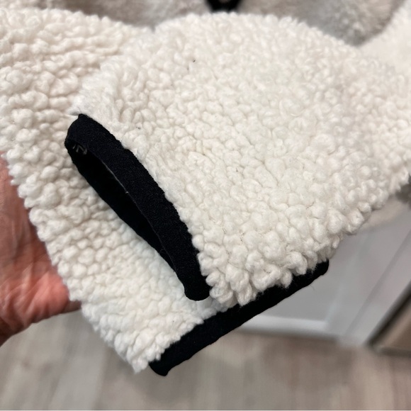 No Boundaries Mock Neck Plush Quarter Zip - Picture 7 of 9